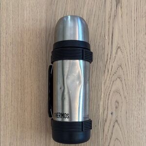 Thermos Silver and Black Vacuum Flask
